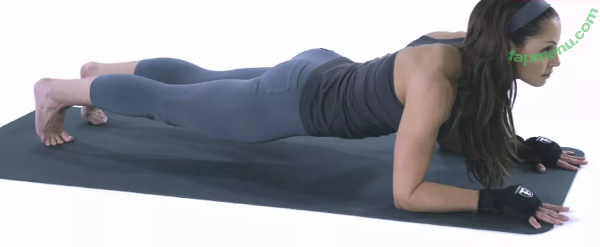 Trish Stratus nude photo #1220 (trishstratuscom)