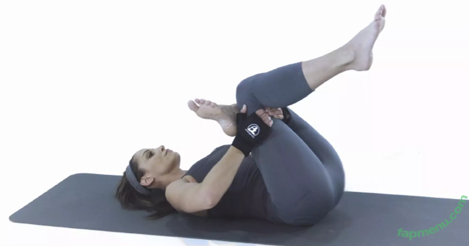 Trish Stratus nude photo #1223 (trishstratuscom)