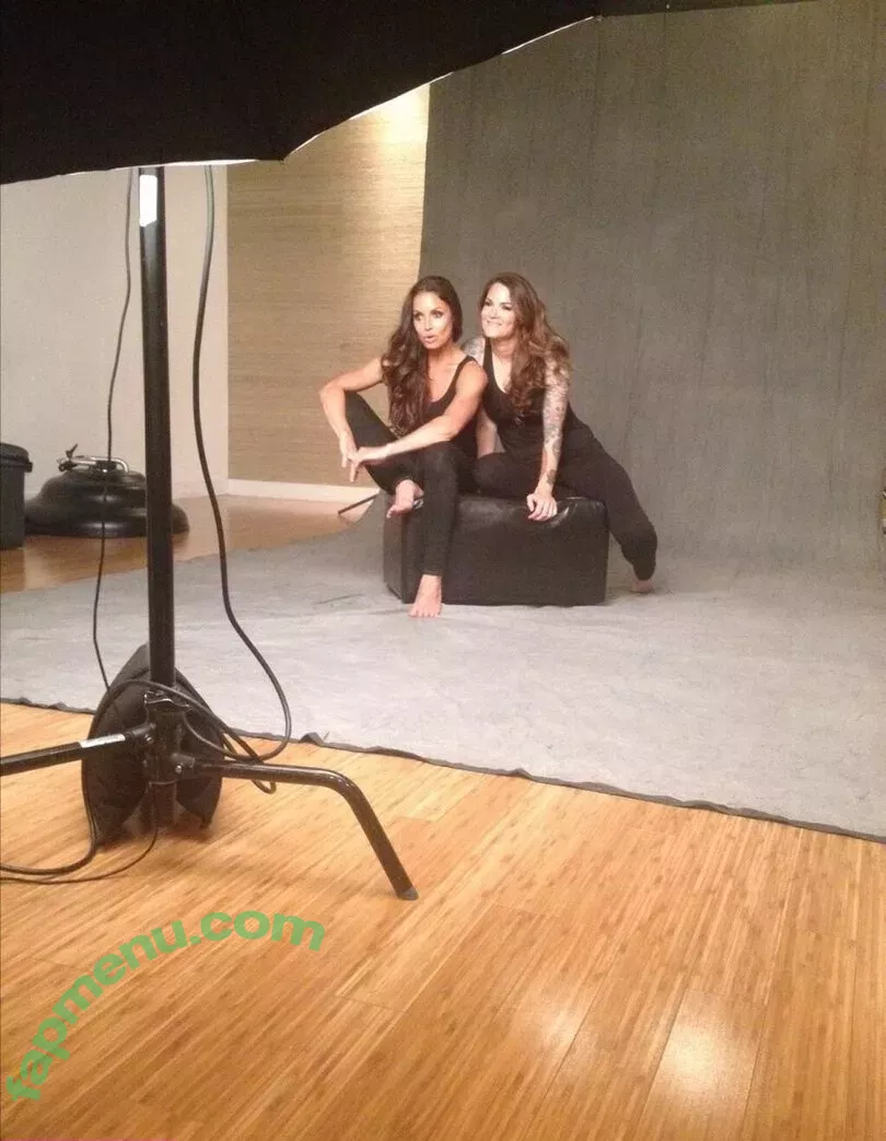 Trish Stratus nude photo #1231 (trishstratuscom)