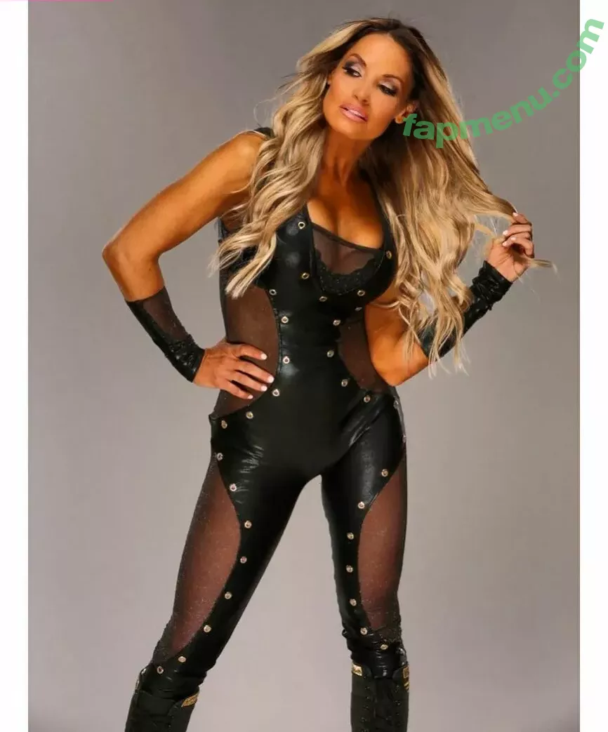 Trish Stratus nude photo #1354 (trishstratuscom)