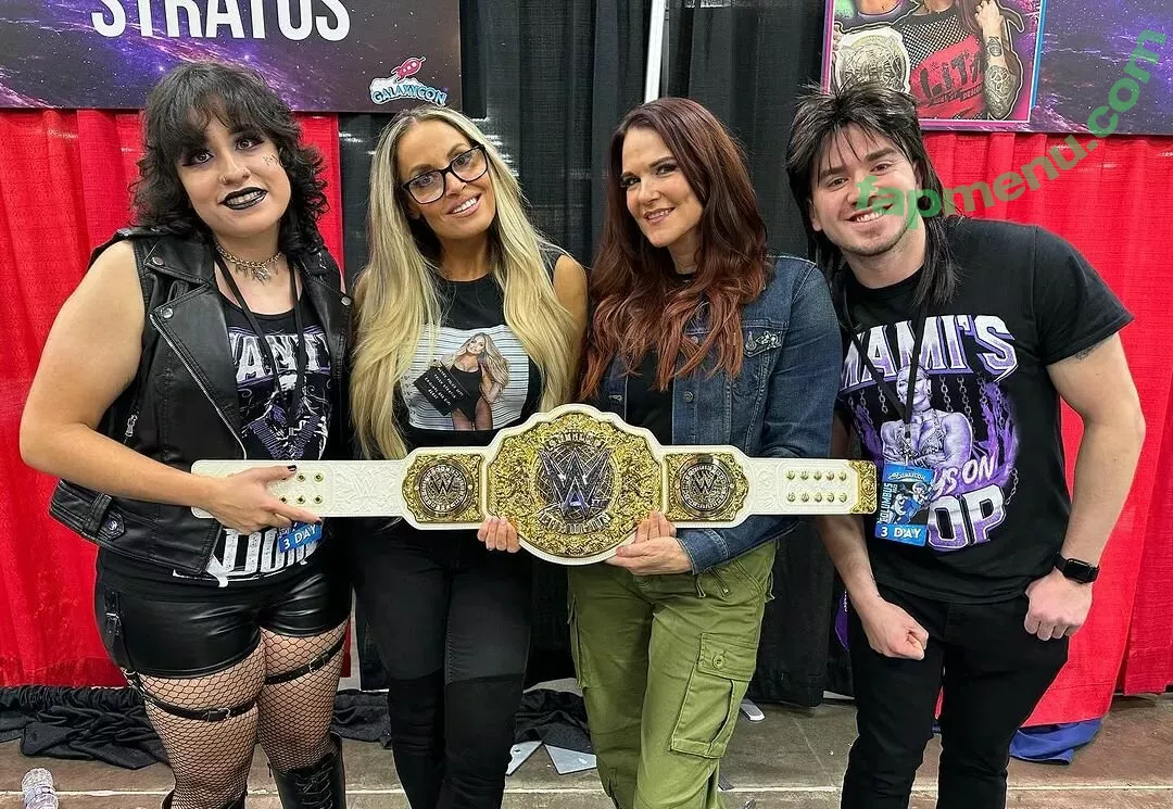 Trish Stratus nude photo #1414 (trishstratuscom)