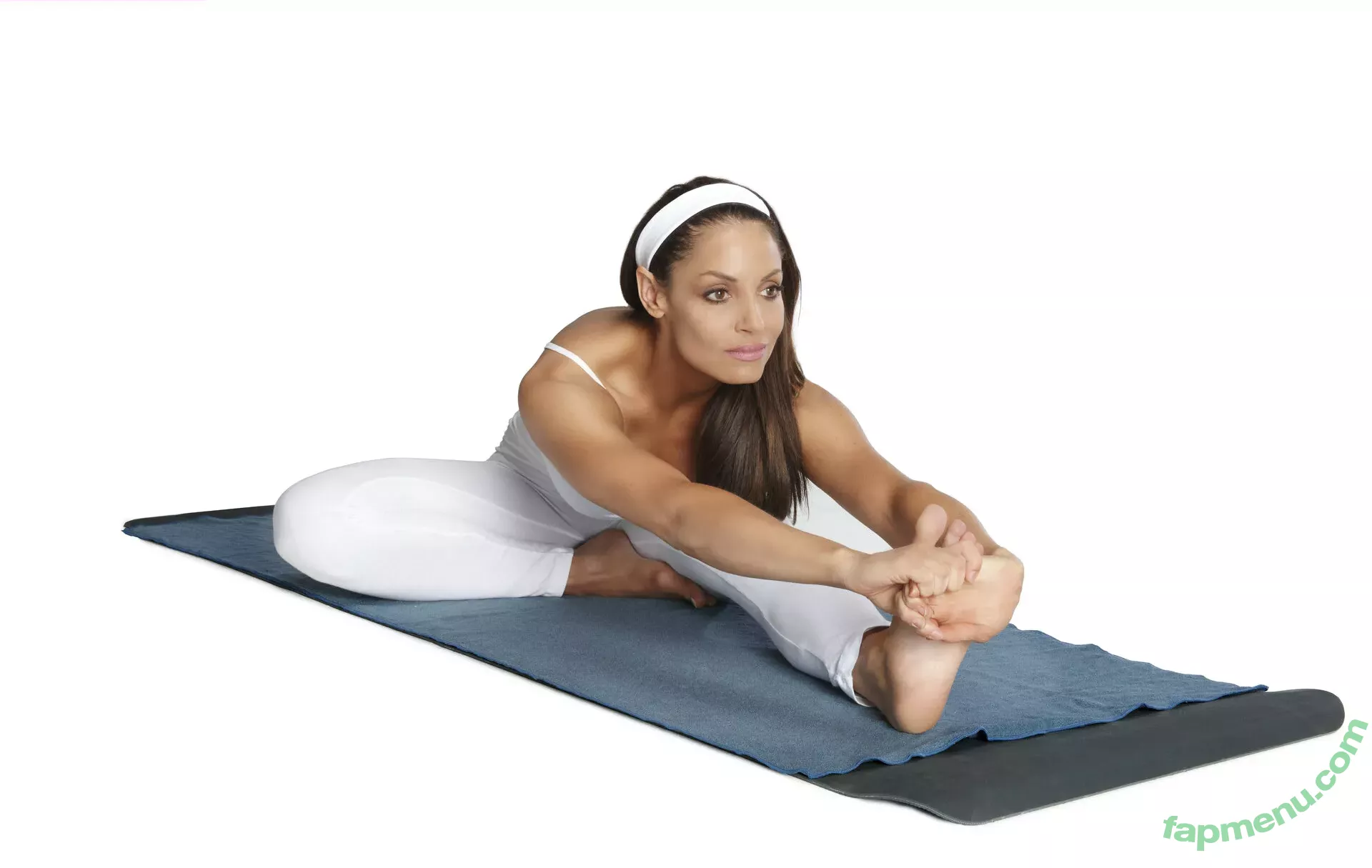 Trish Stratus nude photo #1451 (trishstratuscom)