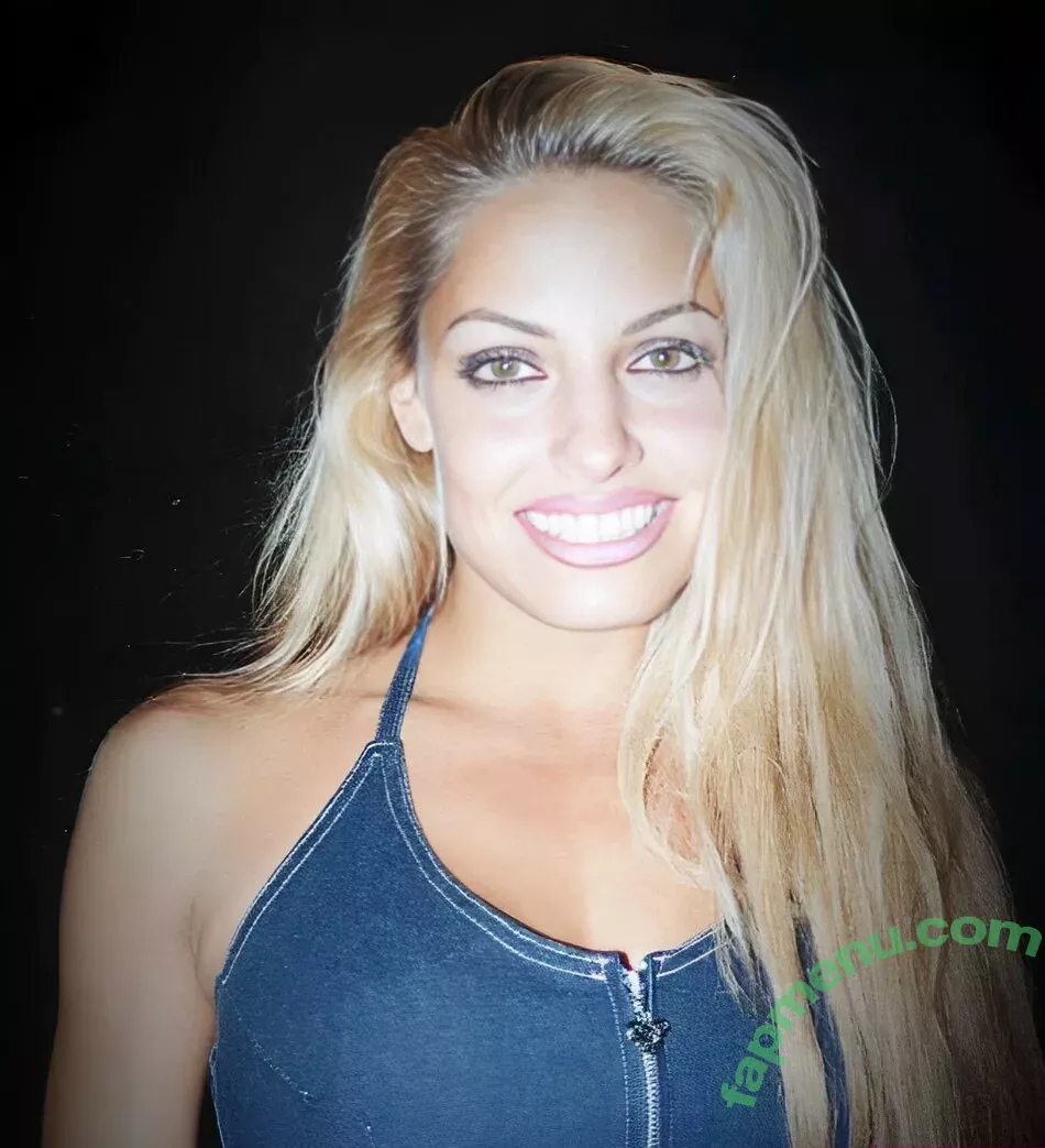 Trish Stratus nude photo #1468 (trishstratuscom)