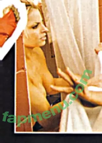 Trish Stratus nude photo #1477 (trishstratuscom)