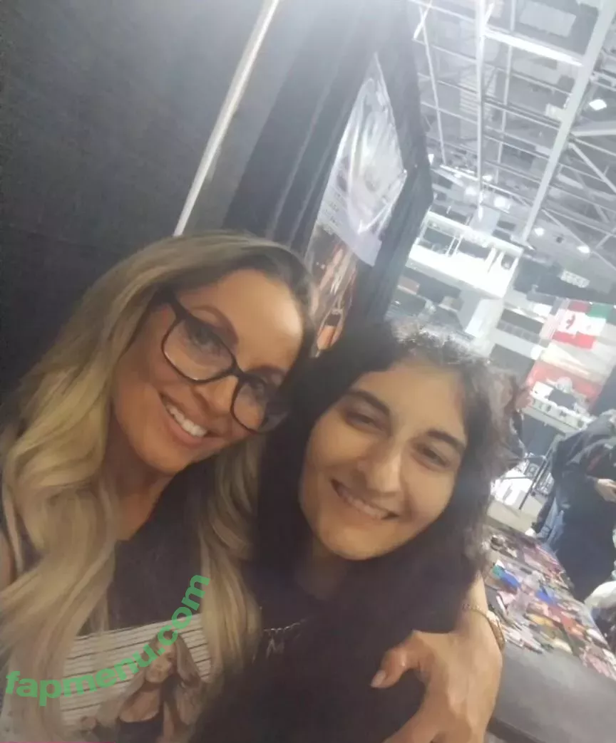 Trish Stratus nude photo #1544 (trishstratuscom)