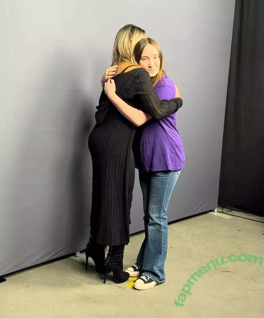 Trish Stratus nude photo #1563 (trishstratuscom)