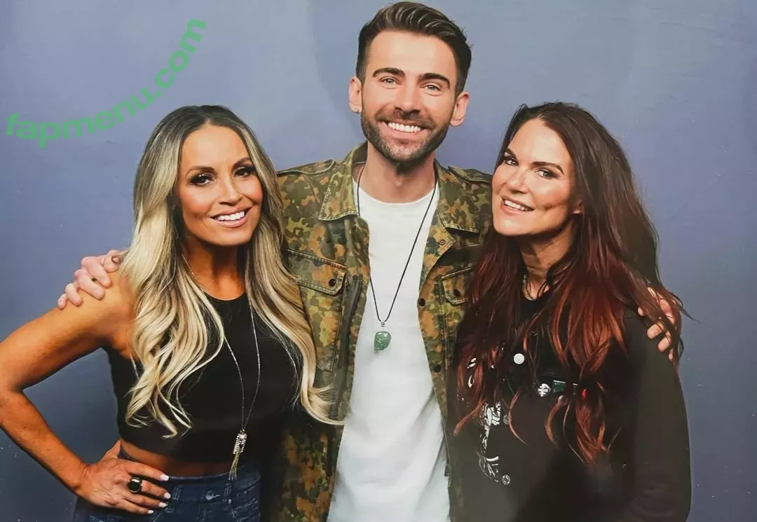 Trish Stratus nude photo #1616 (trishstratuscom)