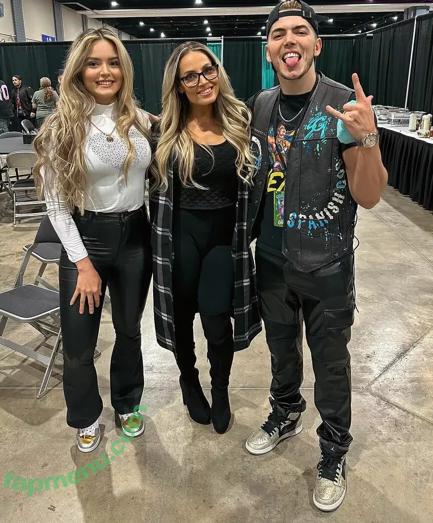 Trish Stratus nude photo #1629 (trishstratuscom)