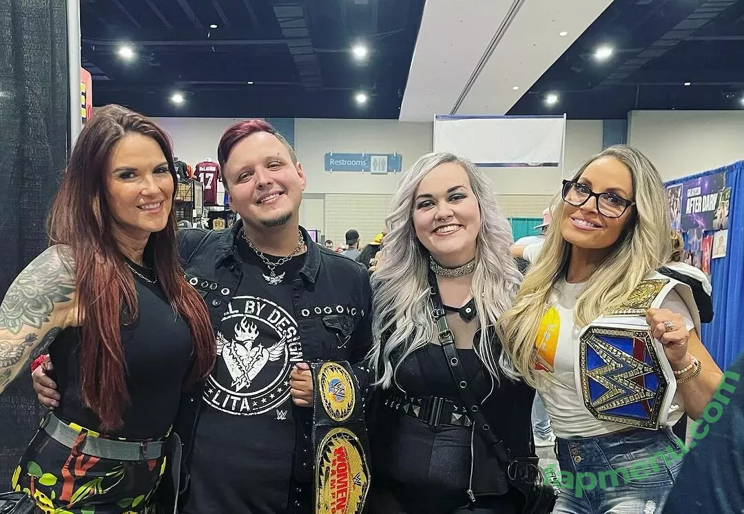 Trish Stratus nude photo #1634 (trishstratuscom)