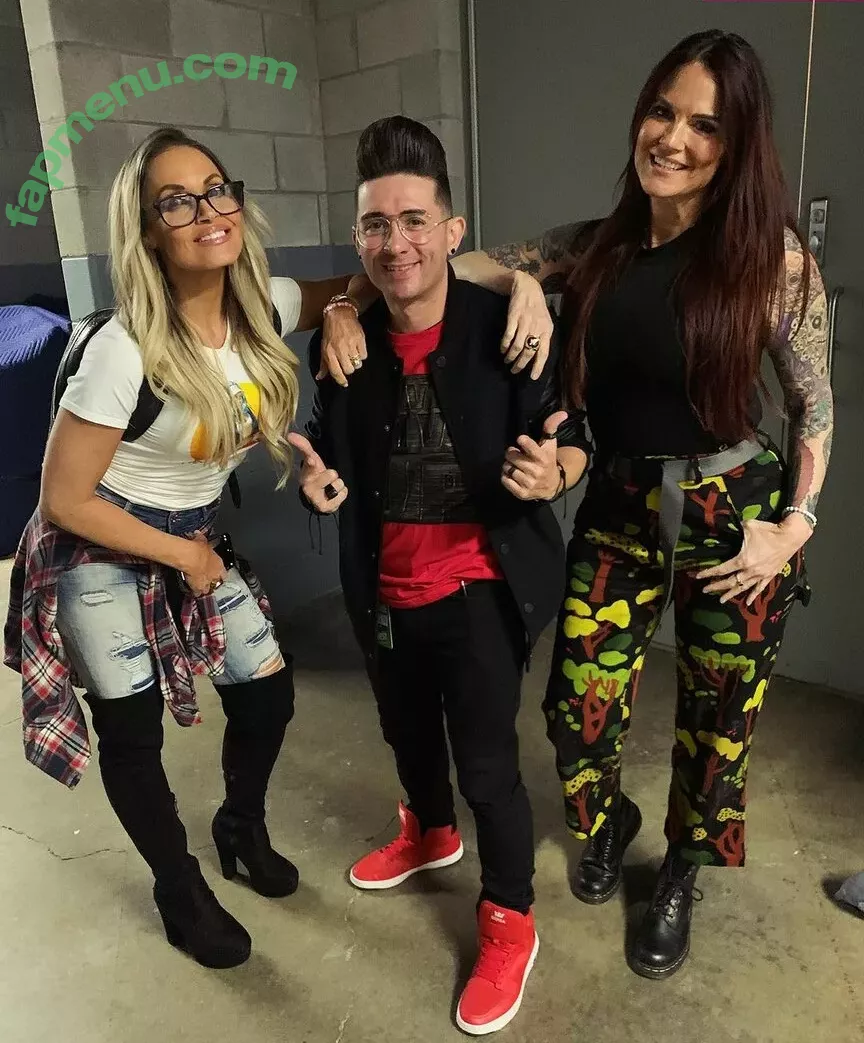 Trish Stratus nude photo #1635 (trishstratuscom)