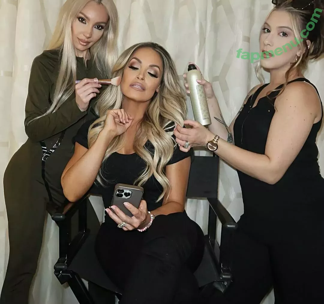 Trish Stratus nude photo #1642 (trishstratuscom)