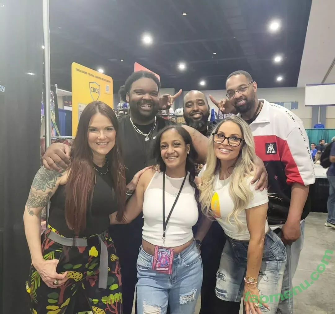 Trish Stratus nude photo #1646 (trishstratuscom)