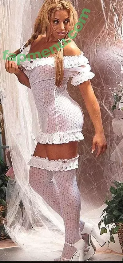 Trish Stratus nude photo #1669 (trishstratuscom)