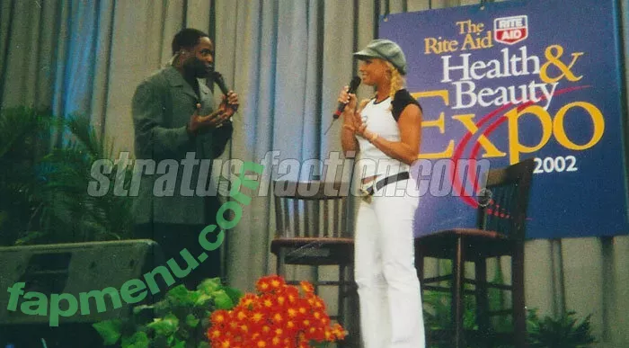 Trish Stratus nude photo #1674 (trishstratuscom)