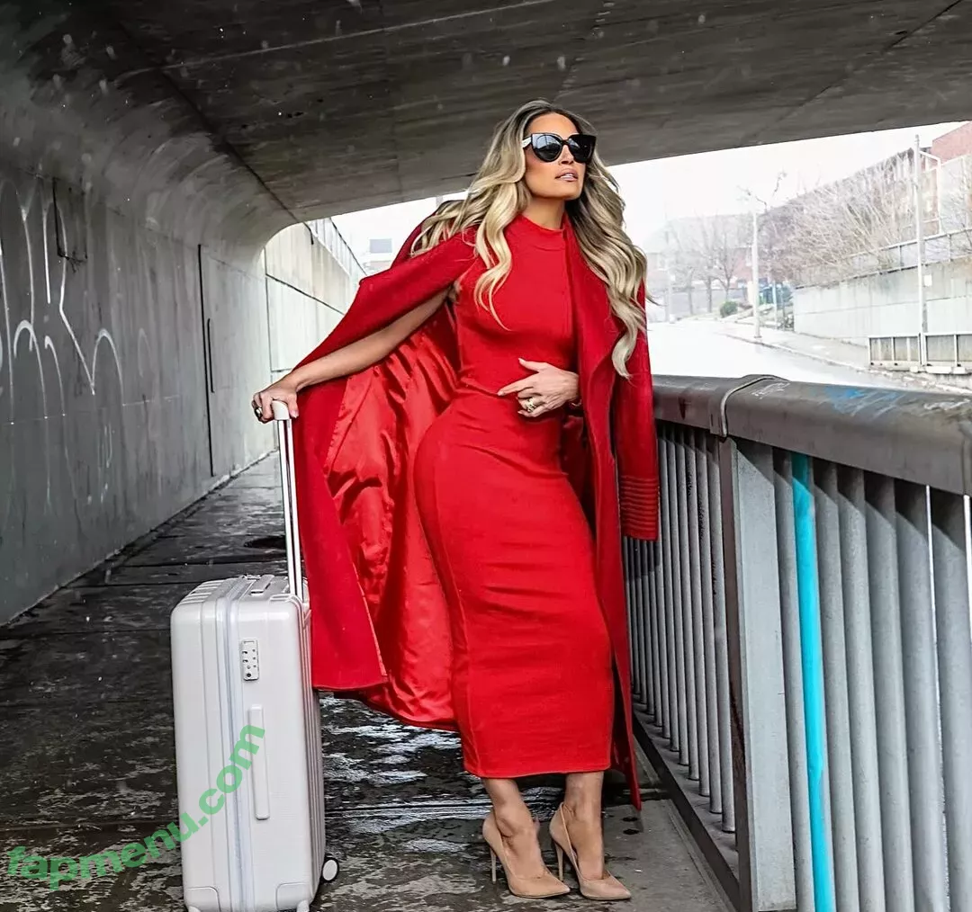 Trish Stratus nude photo #1679 (trishstratuscom)