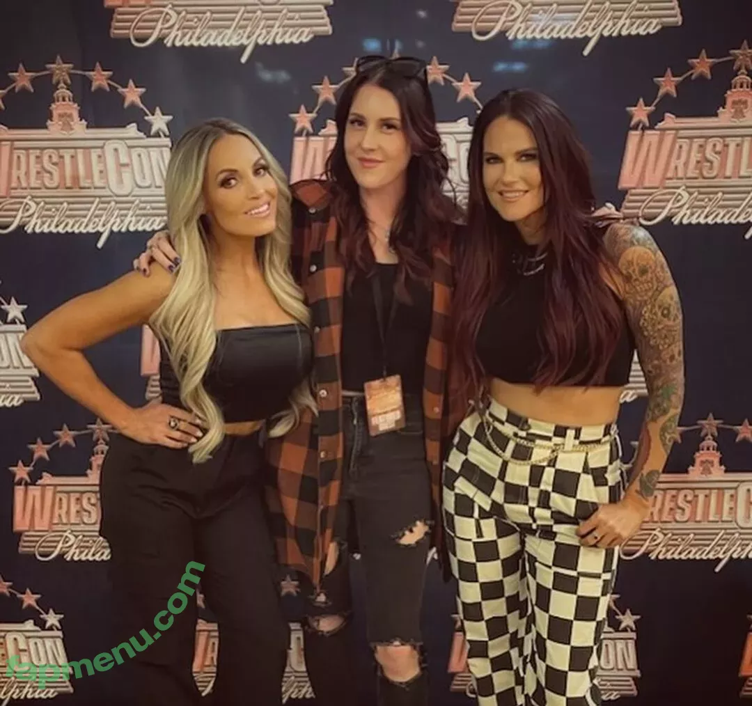 Trish Stratus nude photo #1680 (trishstratuscom)