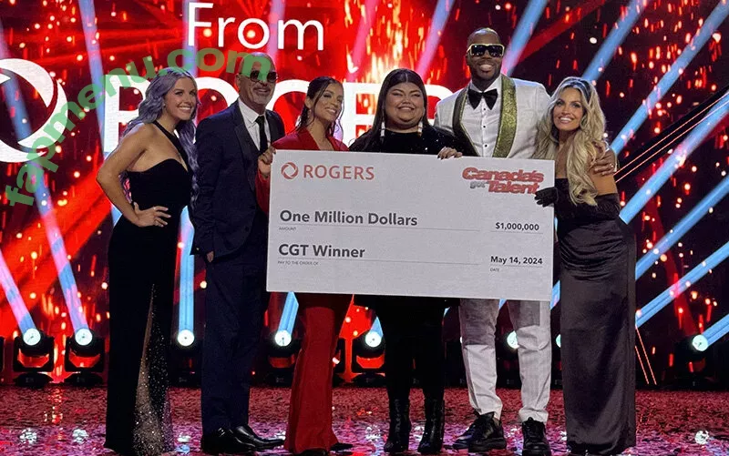 Trish Stratus nude photo #1816 (trishstratuscom)