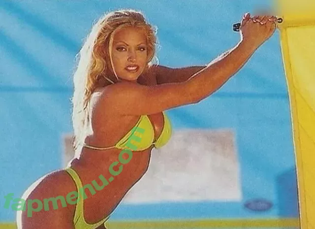 Trish Stratus nude photo #1899 (trishstratuscom)