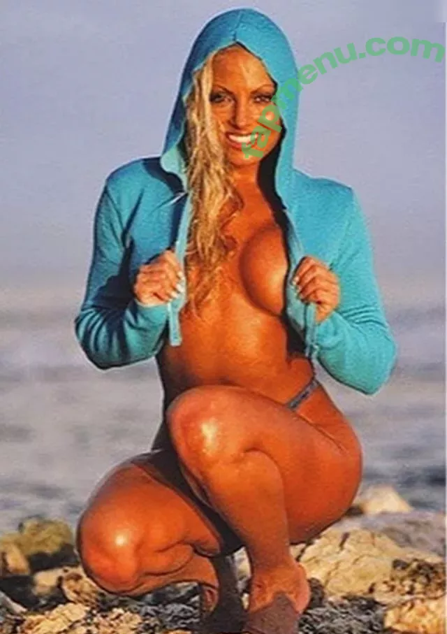 Trish Stratus nude photo #1914 (trishstratuscom)