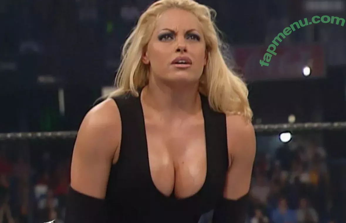 Trish Stratus nude photo #1915 (trishstratuscom)
