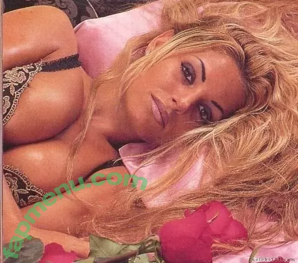 Trish Stratus nude photo #1934 (trishstratuscom)