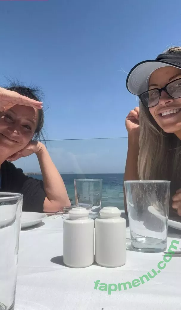 Trish Stratus nude photo #1937 (trishstratuscom)