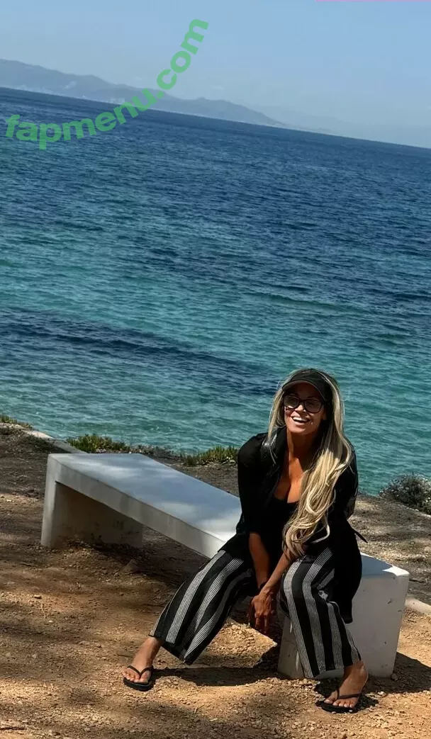 Trish Stratus nude photo #1938 (trishstratuscom)