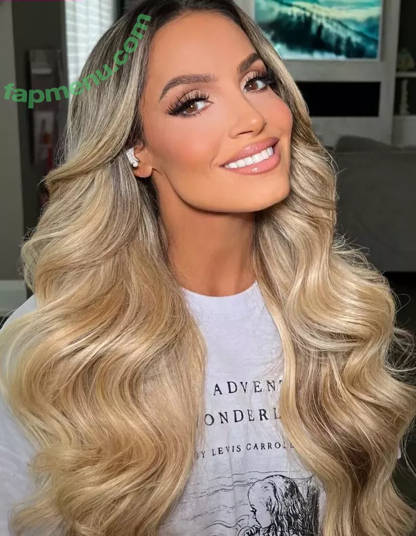 Trish Stratus nude photo #1962 (trishstratuscom)