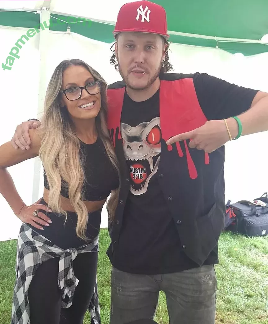 Trish Stratus nude photo #1997 (trishstratuscom)