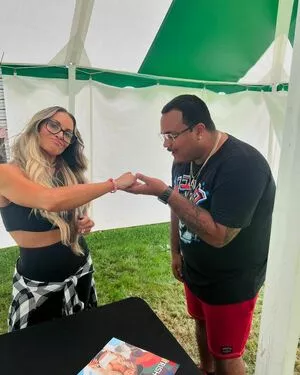 Trish Stratus / trishstratuscom nude photo #2002