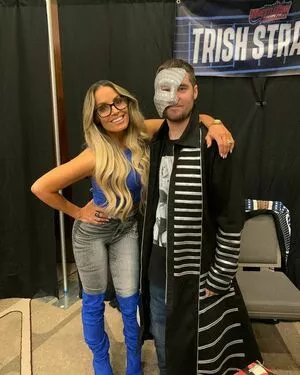 Trish Stratus / trishstratuscom nude photo #2008