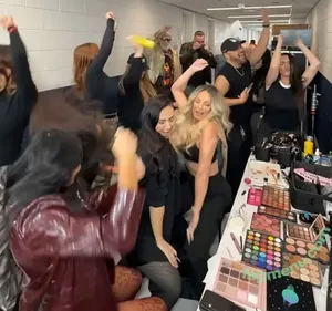 Trish Stratus / trishstratuscom nude photo #2503