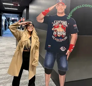 Trish Stratus / trishstratuscom nude photo #2505