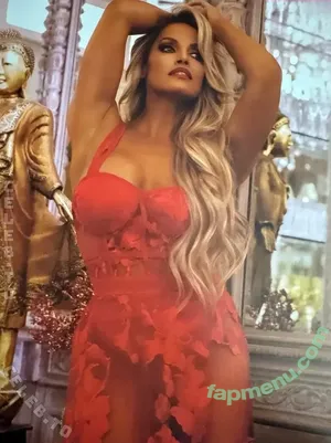 Trish Stratus / trishstratuscom nude photo #2533