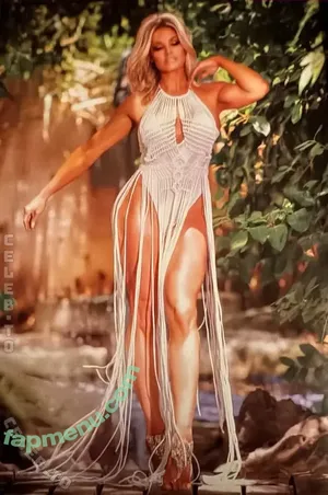 Trish Stratus / trishstratuscom nude photo #2540