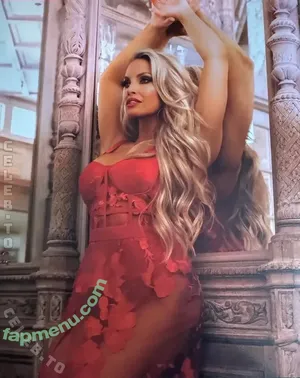 Trish Stratus / trishstratuscom nude photo #2547