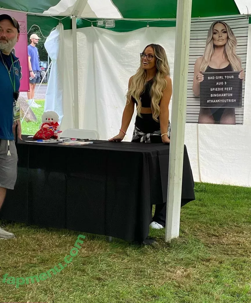 Trish Stratus nude photo #2007 (trishstratuscom)