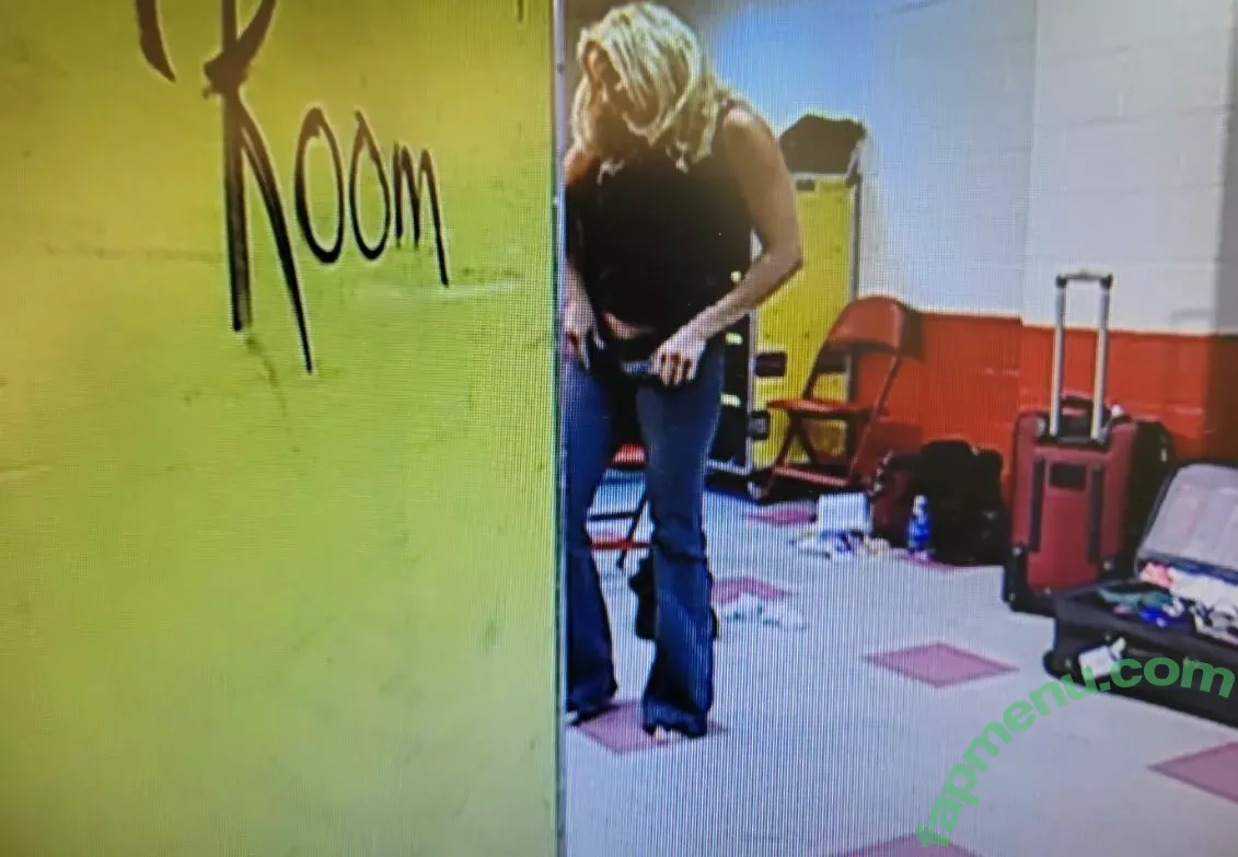 Trish Stratus nude photo #2072 (trishstratuscom)