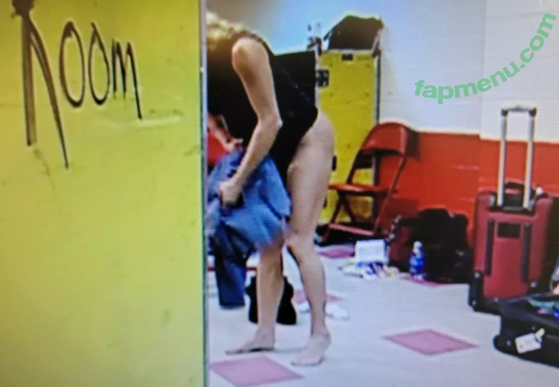 Trish Stratus nude photo #2076 (trishstratuscom)