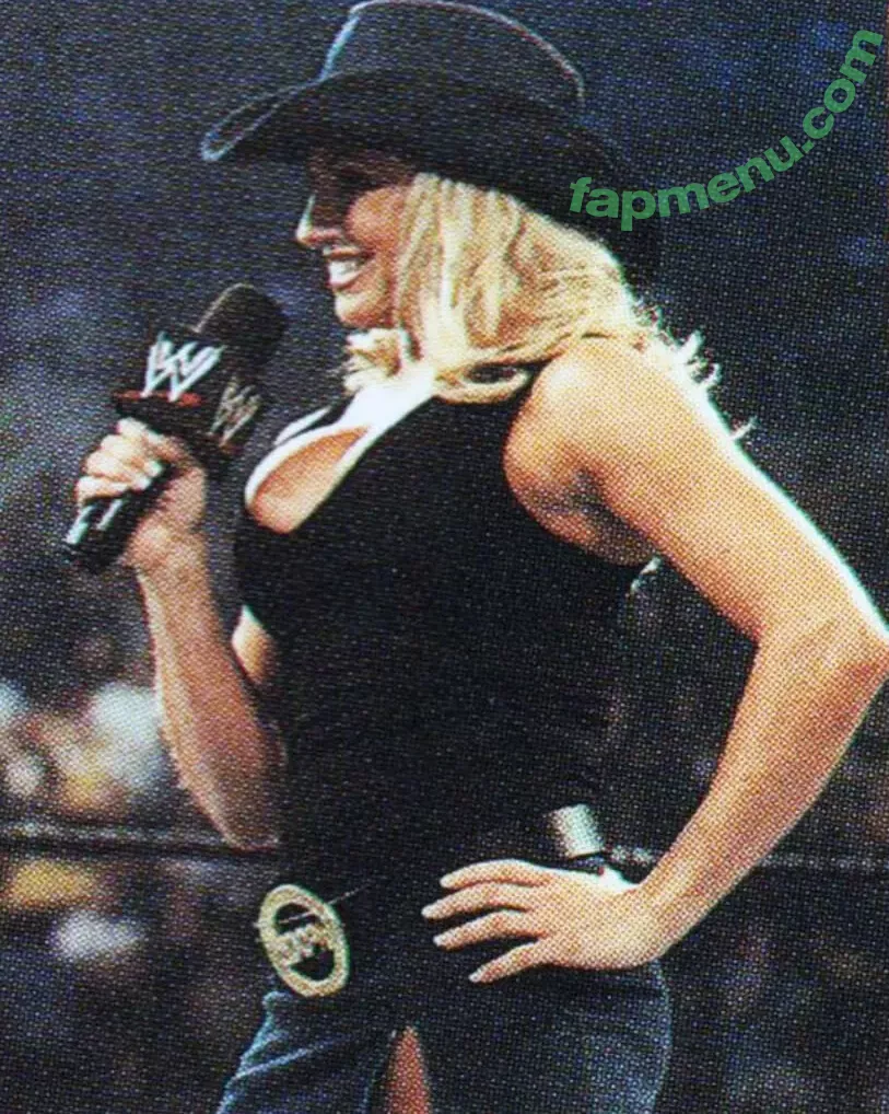 Trish Stratus nude photo #2099 (trishstratuscom)