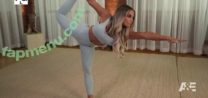 Trish Stratus nude photo #2445 (trishstratuscom)