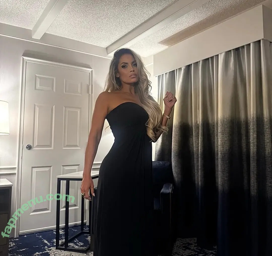 Trish Stratus nude photo #2456 (trishstratuscom)