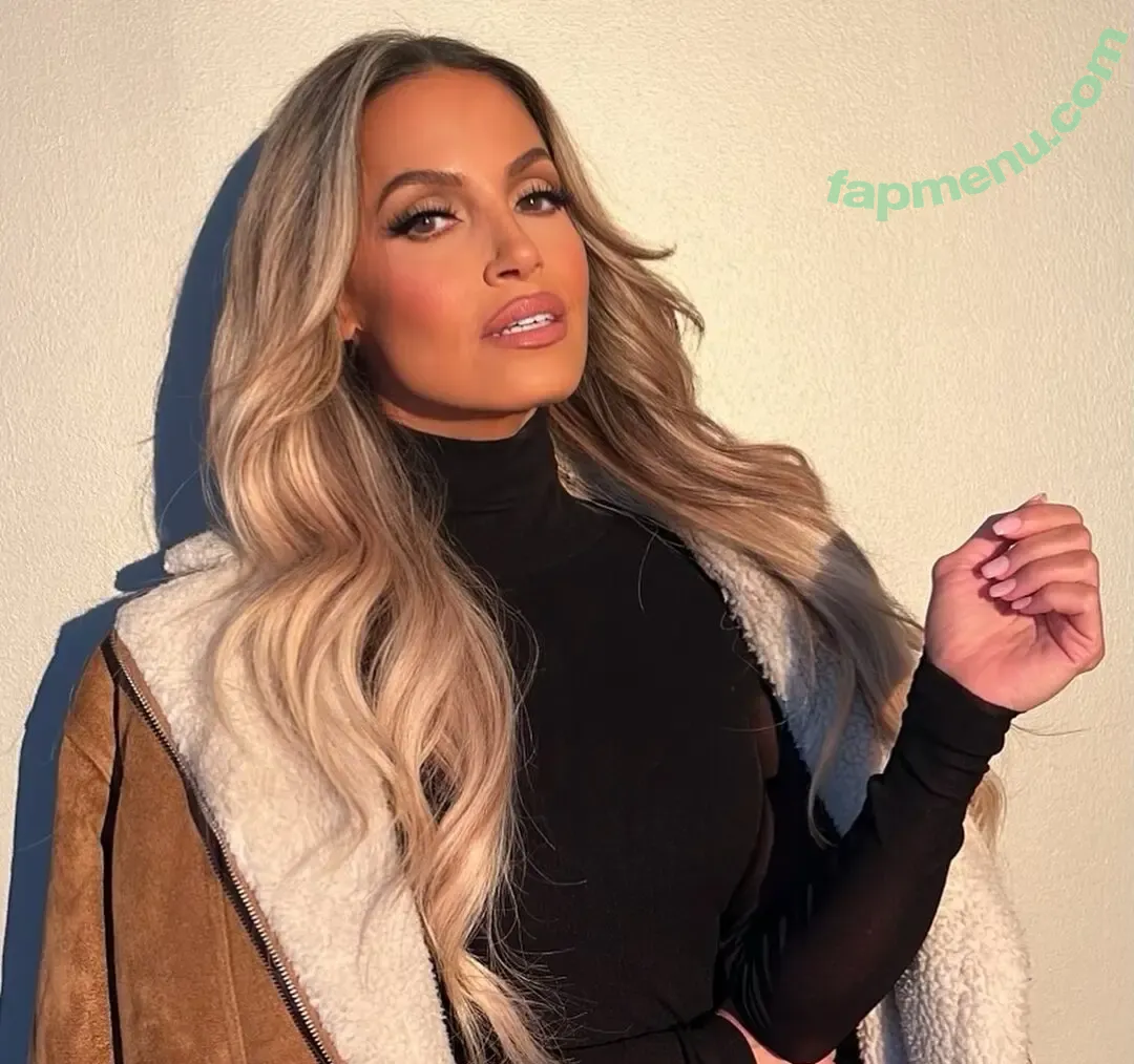 Trish Stratus nude photo #2459 (trishstratuscom)