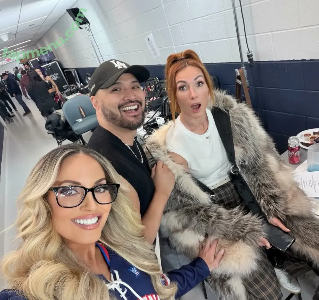 Trish Stratus nude photo #2501 (trishstratuscom)