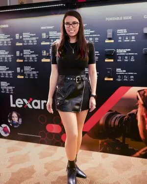 Trisha Hershberger / thatgrltrish / trishahershberger / trishahershbergerstreams nude photo #0910