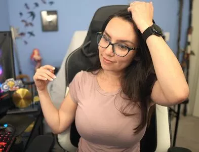 Trisha Hershberger / thatgrltrish / trishahershberger / trishahershbergerstreams nude photo #1088