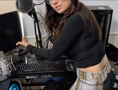 Trisha Hershberger / thatgrltrish / trishahershberger / trishahershbergerstreams nude photo #1142