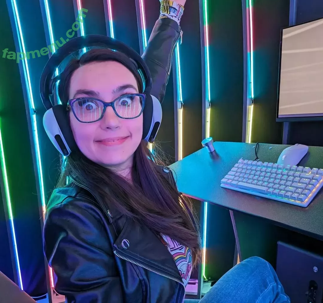 Trisha Hershberger nude photo #1025 (thatgrltrish / trishahershberger / trishahershbergerstreams)