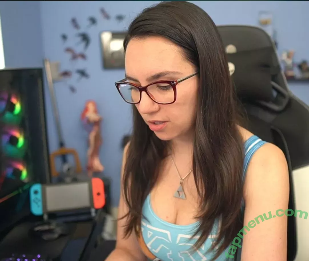 Trisha Hershberger nude photo #1090 (thatgrltrish / trishahershberger / trishahershbergerstreams)