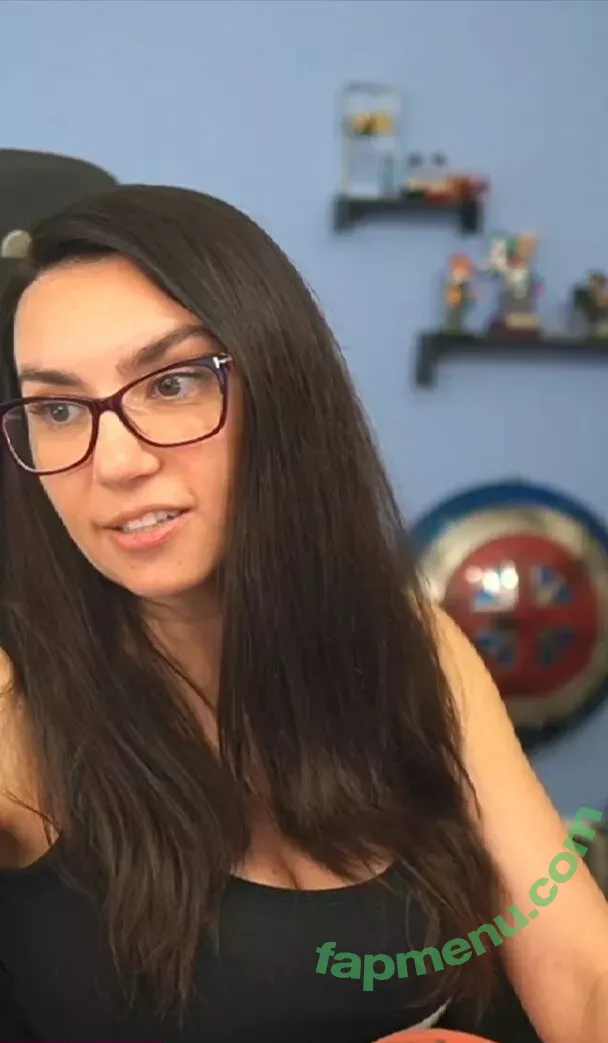 Trisha Hershberger nude photo #1095 (thatgrltrish / trishahershberger / trishahershbergerstreams)